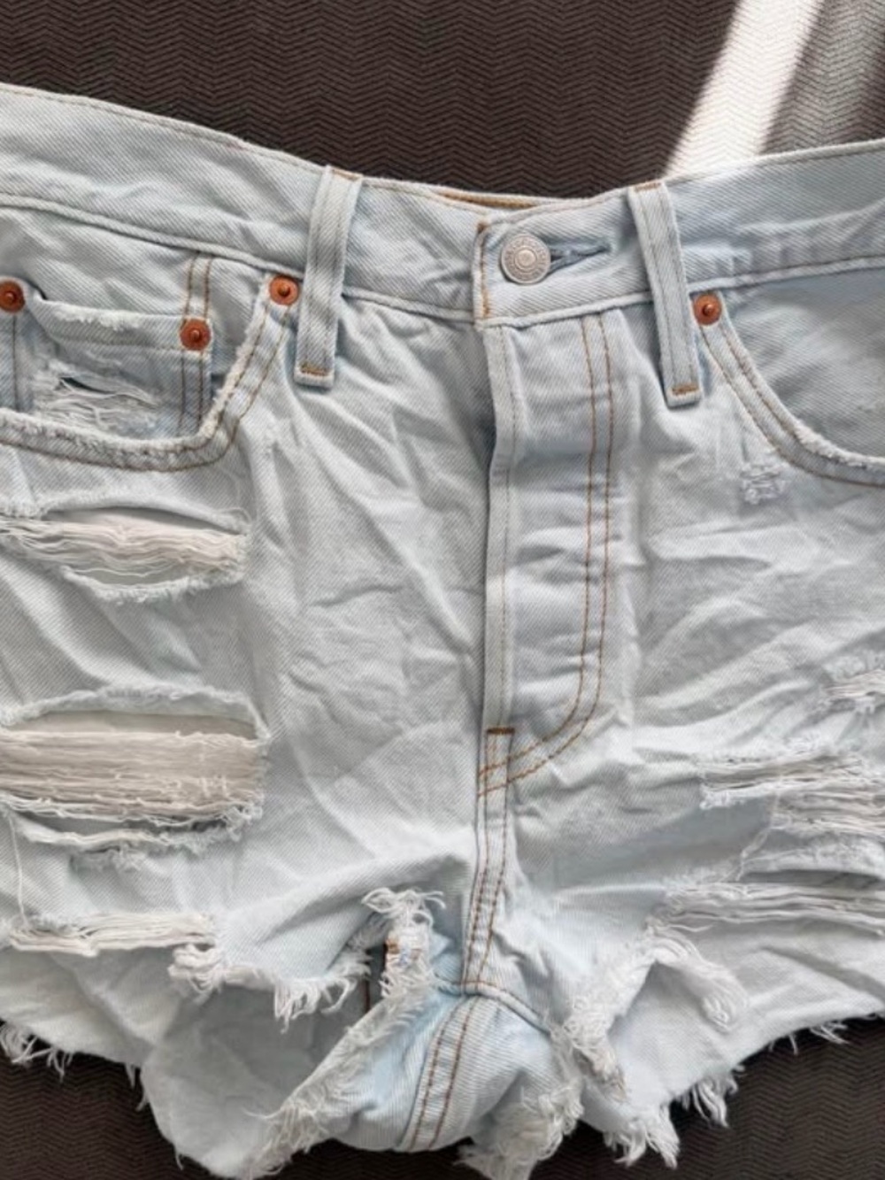 Levis 501 original distressed demin cutout